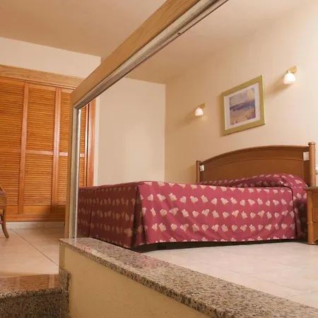 Apartment Punta Marina By Livvo